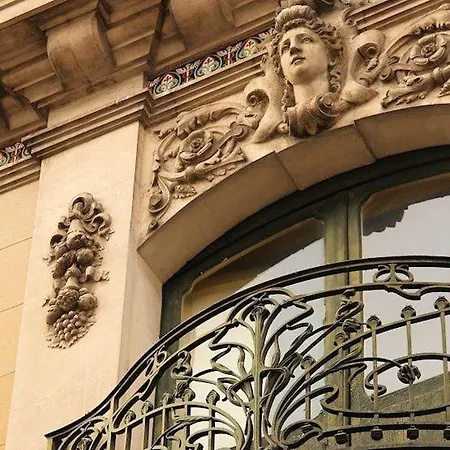 La Maison De L' Ambassadeur 4* 卡尔卡松