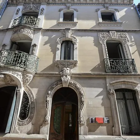 La Maison De L' Ambassadeur Panzió Carcassone