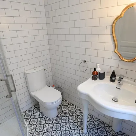 B&B La Maison De L' Ambassadeur 4*