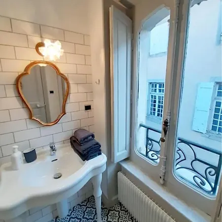 La Maison De L' Ambassadeur B&B