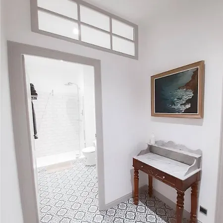 La Maison De L' Ambassadeur 4*