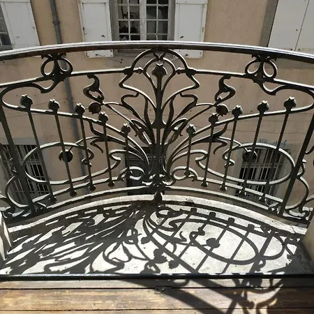 Alojamento de Acomodação e Pequeno-almoço La Maison De L' Ambassadeur 4*