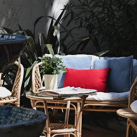 Couette-café La Maison De L' Ambassadeur 4*