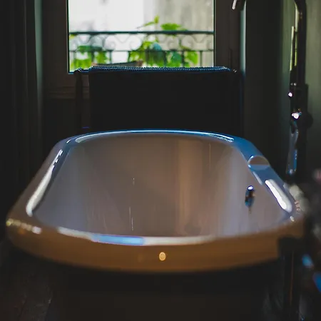 La Maison De L' Ambassadeur Bed and Breakfast