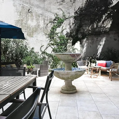 Bed and Breakfast La Maison De L' Ambassadeur Καρκασόν