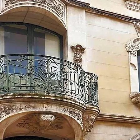 La Maison De L' Ambassadeur 住宿加早餐酒店