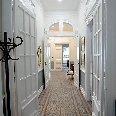 La Maison De L' Ambassadeur Alojamento de Acomodação e Pequeno-almoço Carcassonne