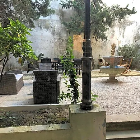 La Maison De L' Ambassadeur Alojamento de Acomodação e Pequeno-almoço