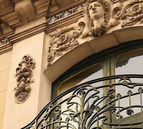 La Maison De L' Ambassadeur 4* カルカソンヌ