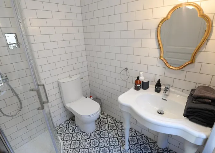 Bed and breakfast La Maison De L' Ambassadeur 4*