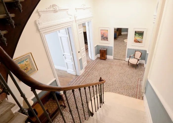 ベッド・アンド・ブレックファスト La Maison De L' Ambassadeur