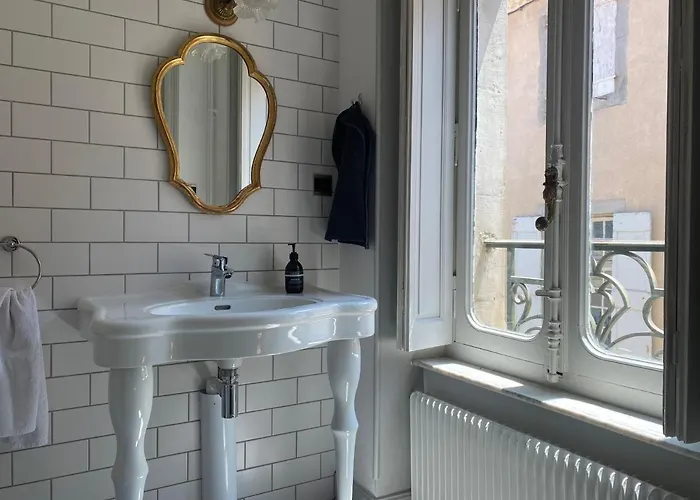 La Maison De L' Ambassadeur 4*