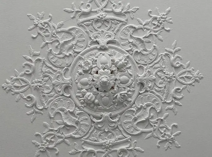 La Maison De L' Ambassadeur 4* カルカソンヌ