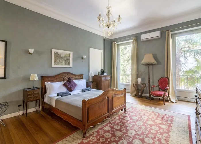 La Maison De L' Ambassadeur ベッド・アンド・ブレックファスト