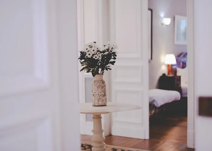 Bed & Breakfast La Maison De L' Ambassadeur 4*