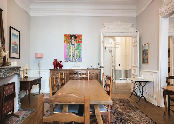 La Maison De L' Ambassadeur