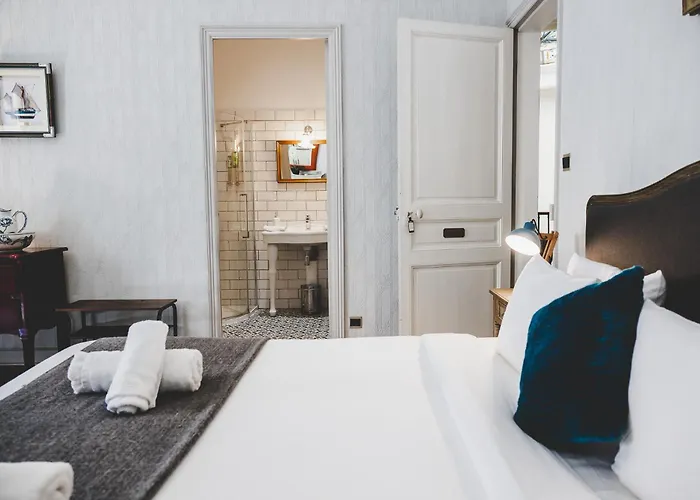 La Maison De L' Ambassadeur Bed and breakfast