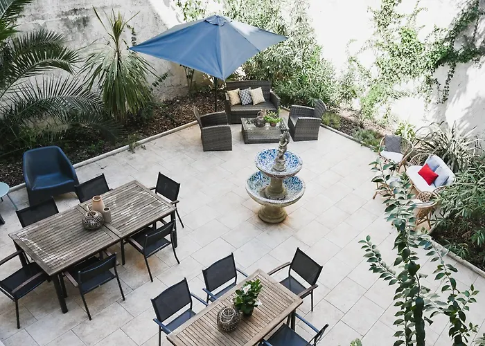 ベッド・アンド・ブレックファスト La Maison De L' Ambassadeur カルカソンヌ