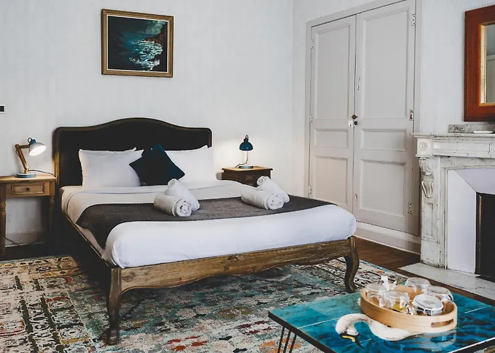 Bed & Breakfast La Maison De L' Ambassadeur 4*